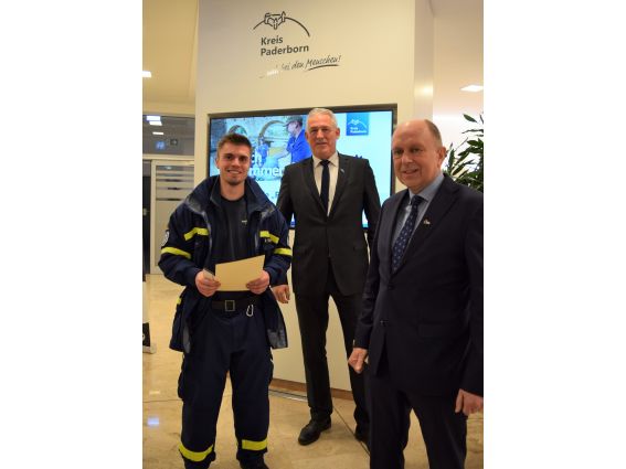 THW-Einsatzkräfte erhalten Bundesflutmedaille - Fluthilfe 2021 © Kreis Paderborn
